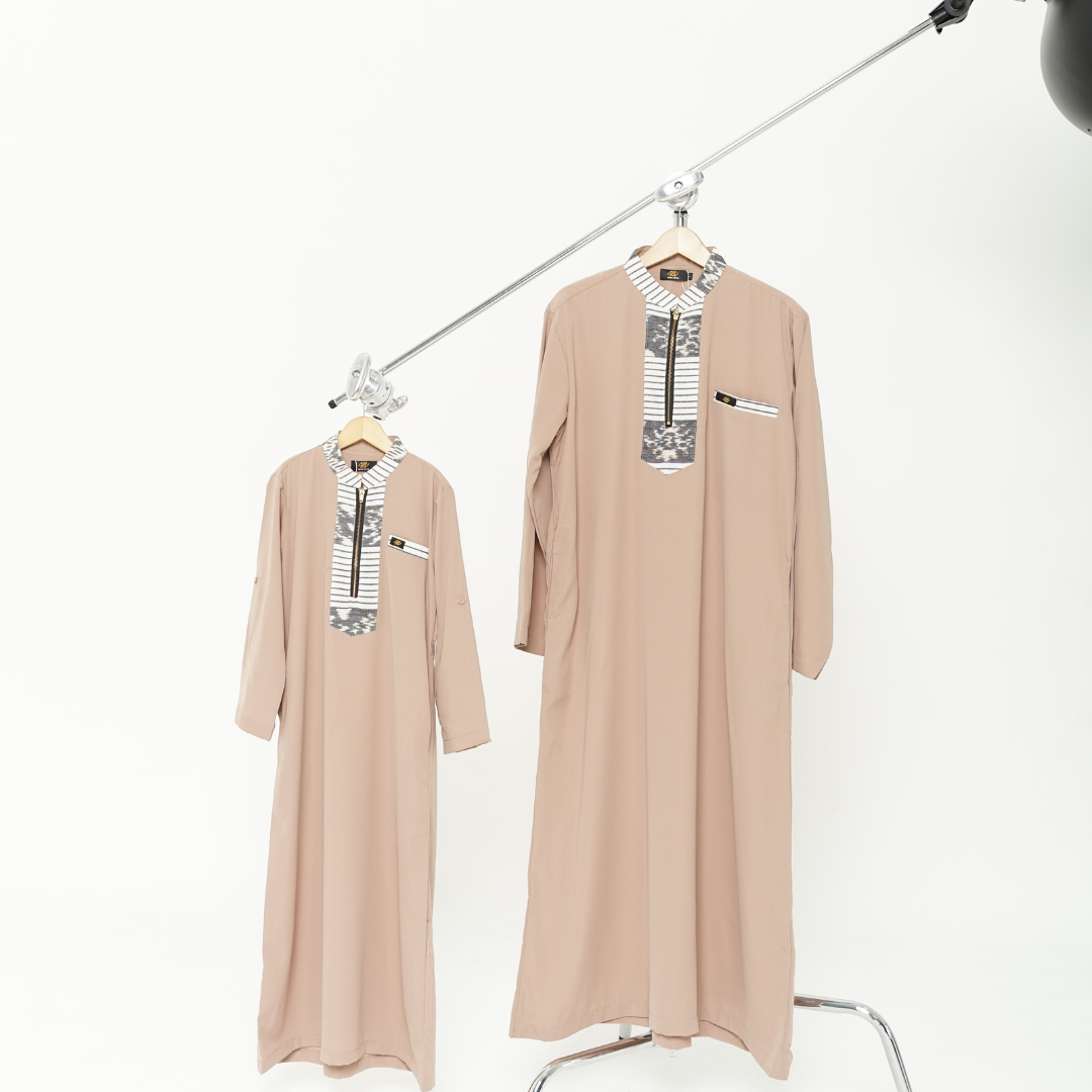 Qomees Jongen | Seraya