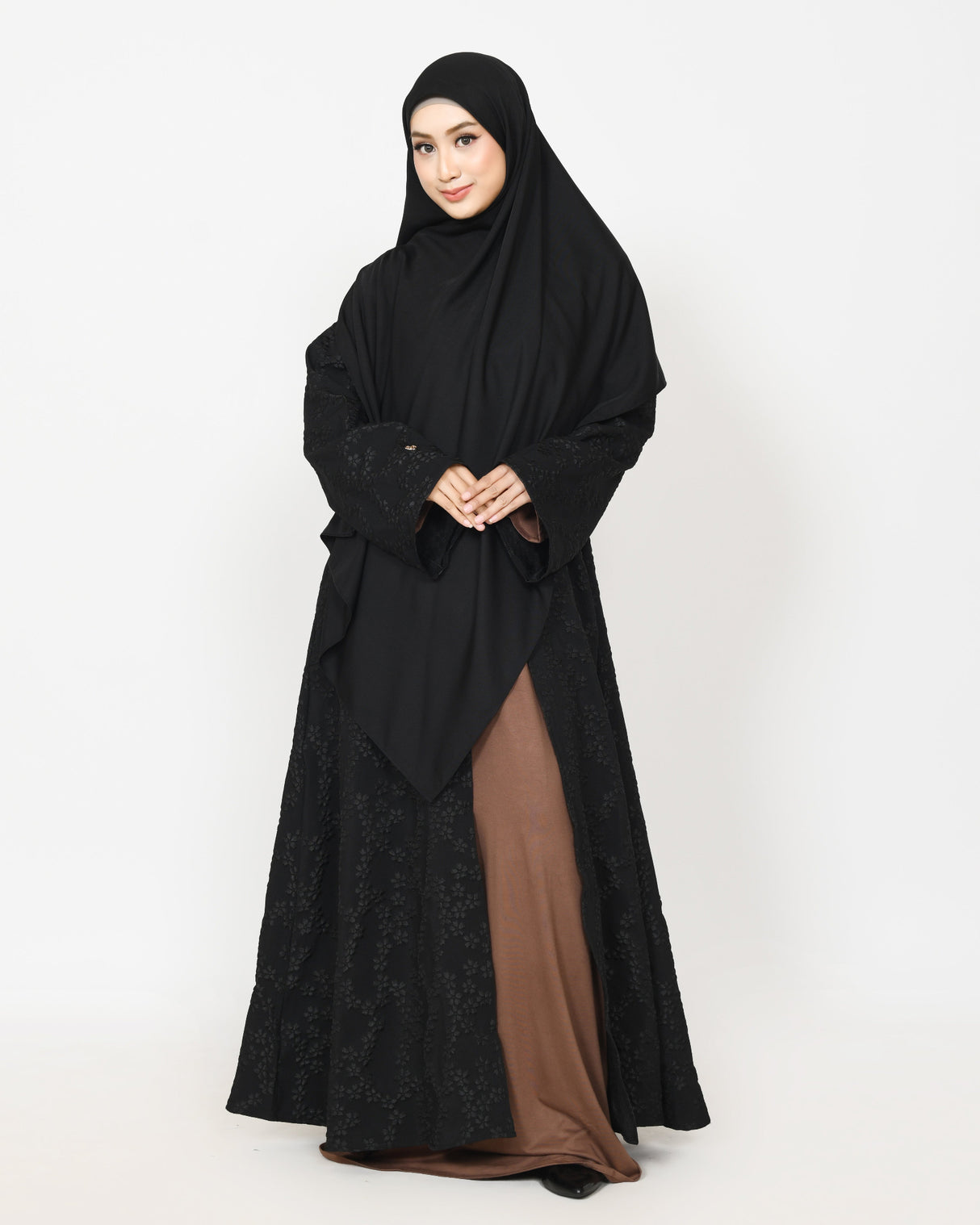 Outer Dames | Mireya