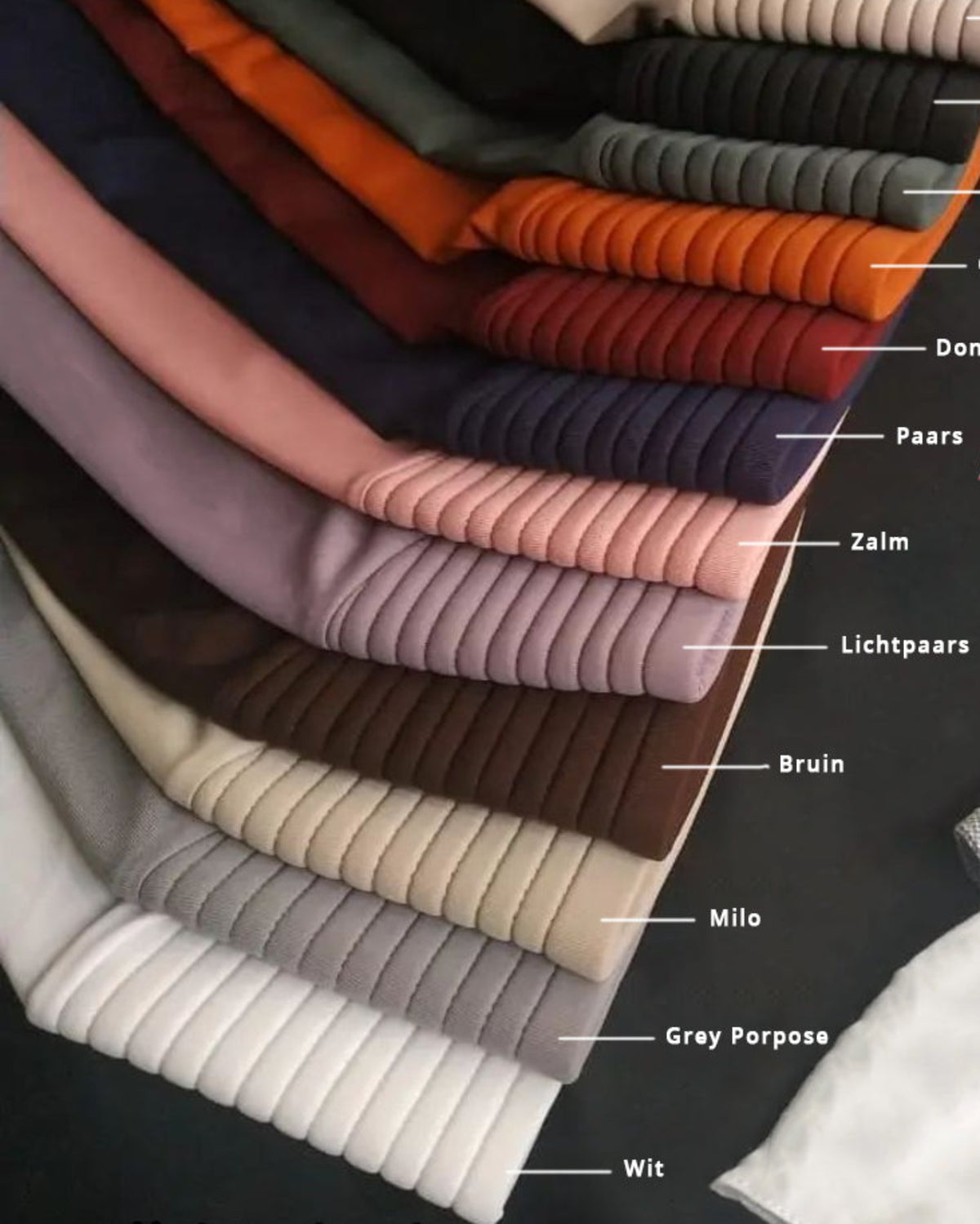 Khimar Dames – MD01 van Munira, productfoto 2. De afgebeelde abaya is niet inbegrepen.