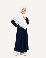 Abaya meisjes Eida navy model – egale achtergrond – Hijab Heela