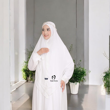 Khimar Dames – Rainey van Hijab Heela, productfoto 5. De afgebeelde abaya is niet inbegrepen.