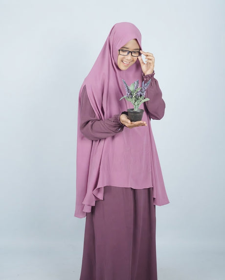 Khimar Dames – Siera van Hijab Alila, productfoto 1. De afgebeelde abaya is niet inbegrepen.