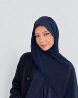 Pasmina Jersey Alika - navy model depan