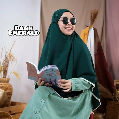 Khimar Dames – KDA 4 van Hijab Alila, productfoto 6. De afgebeelde abaya is niet inbegrepen.